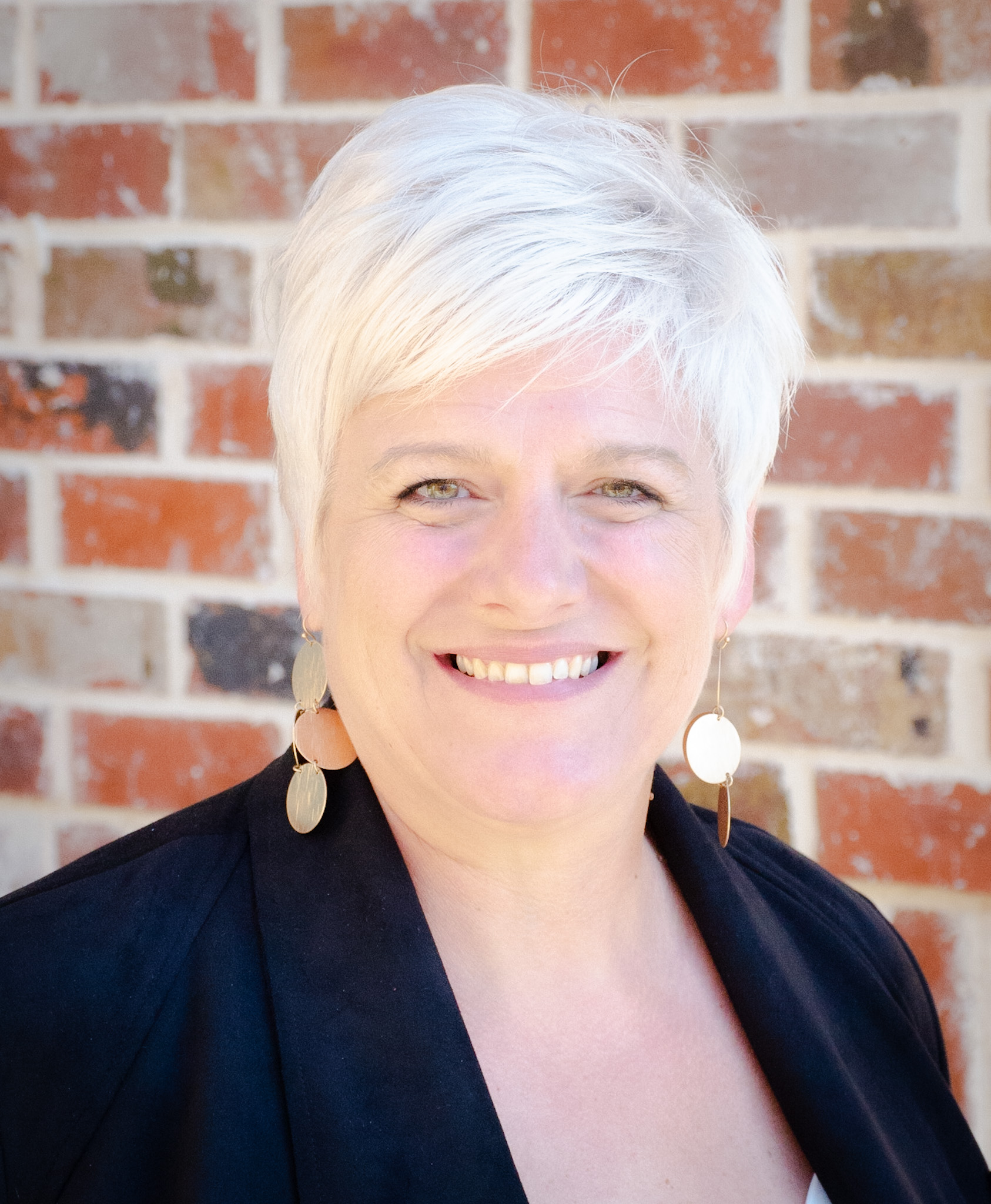 Dina Mitchell Photo