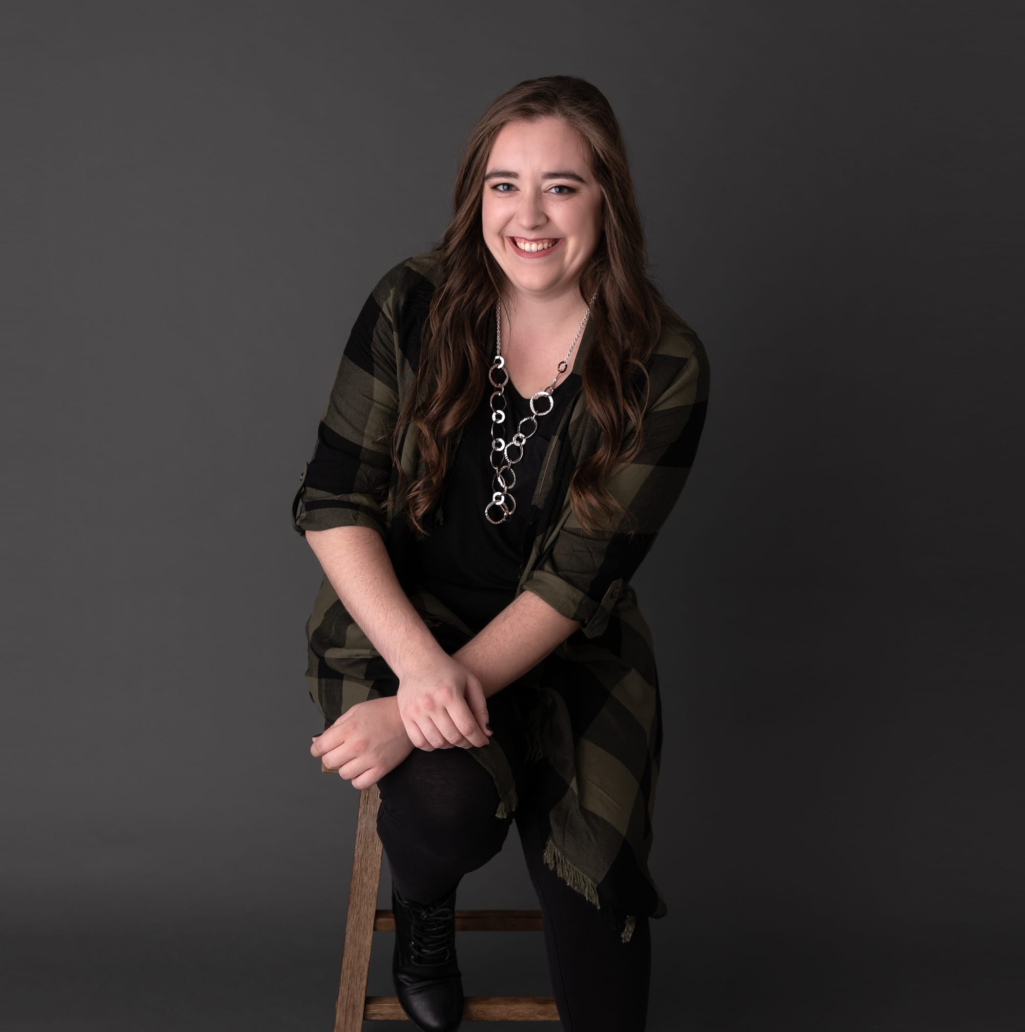 Elizabeth Cruz Photo